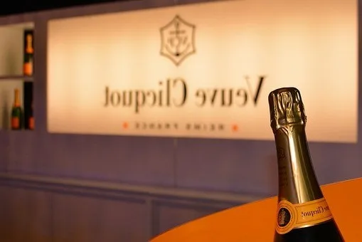 Pourquoi il y a un trou sous les bouteilles de vin ?