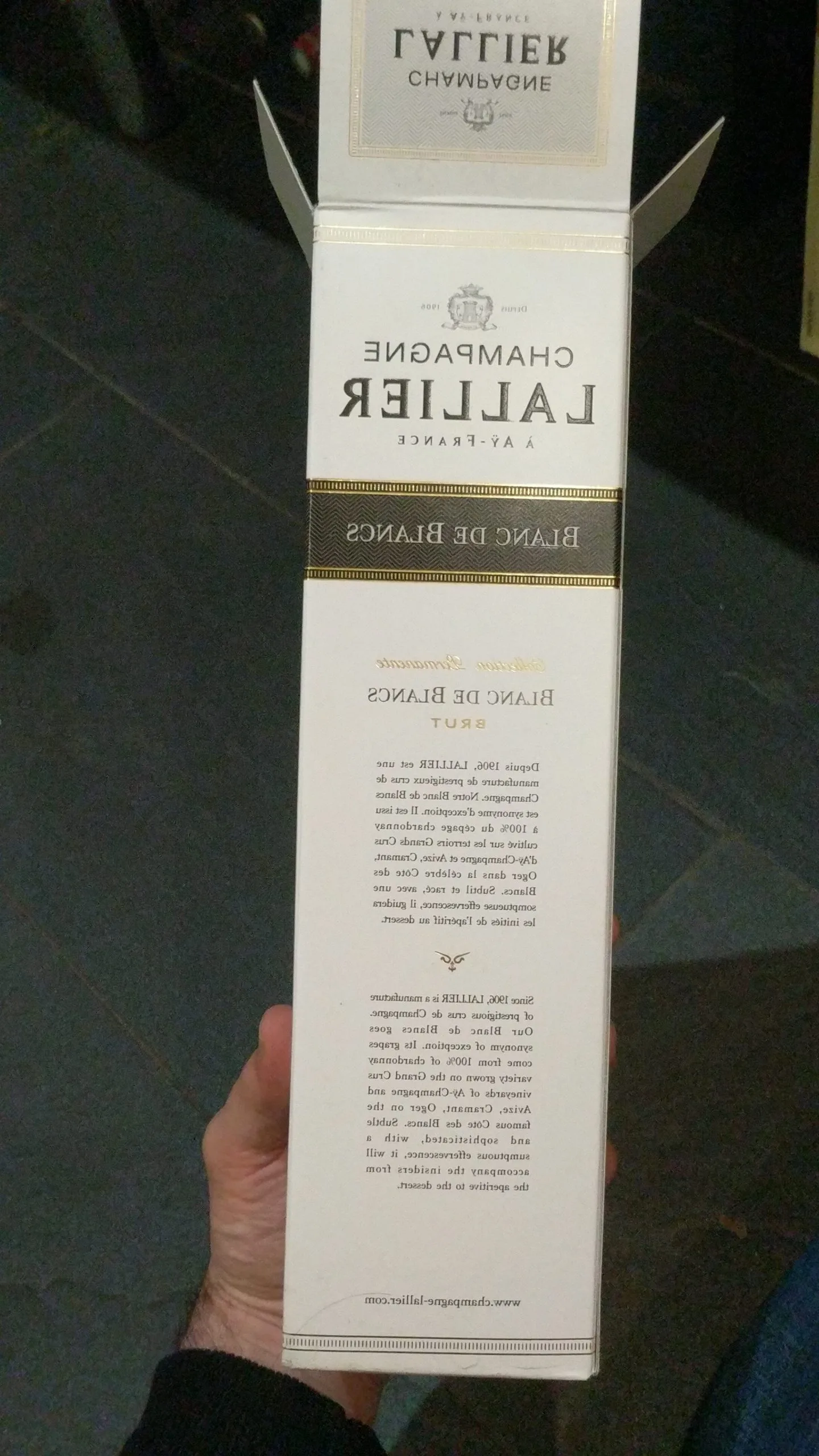 Comment conserver le champagne debout ou couché ?